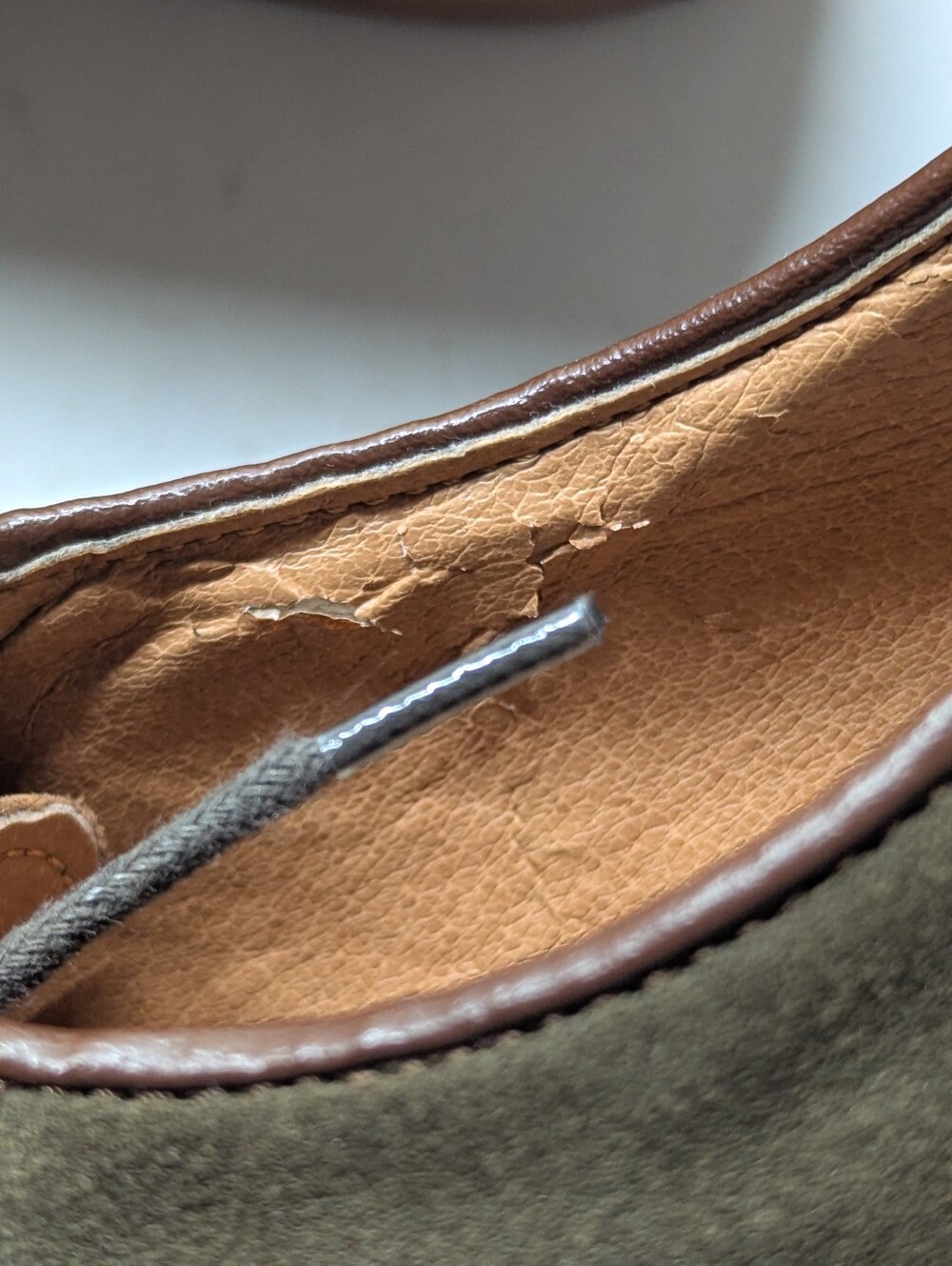 G.H. Bass & Co. Olive Suede and Brown Leather Saddle Shoes Oxfords Size 9 - Picture 10 of 11